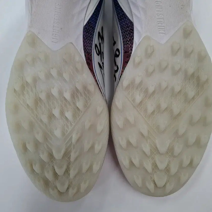 [SOLD OUT] 아디다스 손흥민 축구화F50 프로 손 태극7 레이스리스 TF 285사이즈