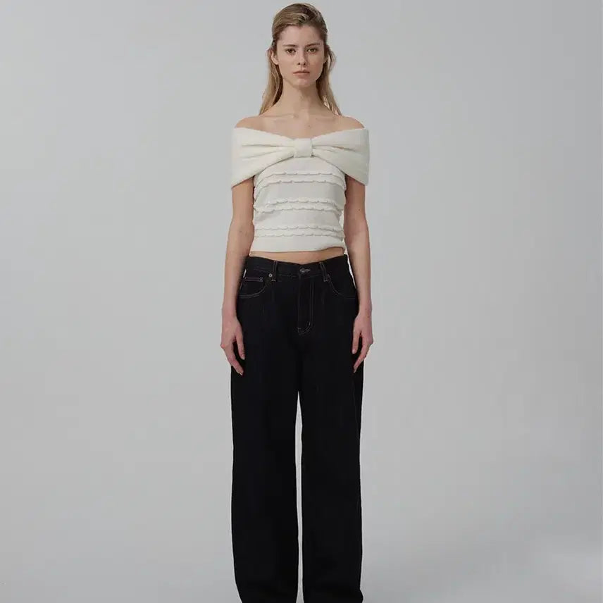 [BUNJANG] THEBARNET Ribbon Off Shoulder Knit Top / 더바넷 리본 오프숄더 니트 탑