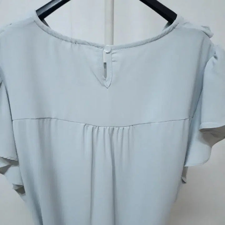 [SOLD OUT] 새상품 러플 블라우스 연그레이