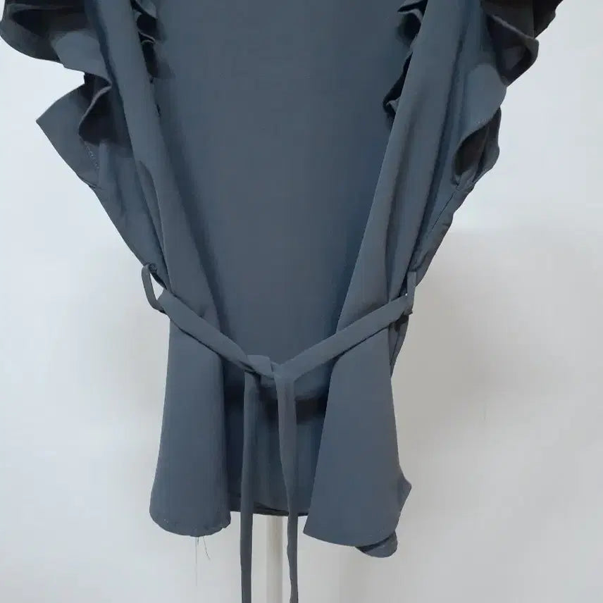 [SOLD OUT] 새상품 러플  블라우스 그레이