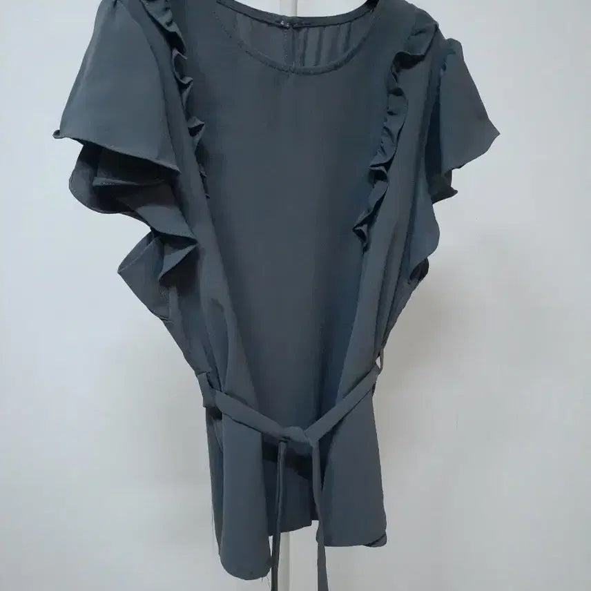 [SOLD OUT] 새상품 러플  블라우스 그레이