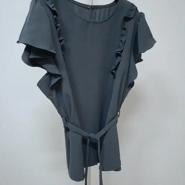 [SOLD OUT] 새상품 러플  블라우스 그레이