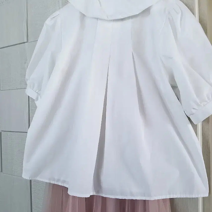[BUNJANG] White Embroidered Blouse / 화이트 자수 블라우스