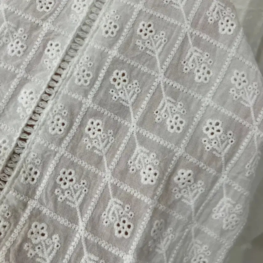 [BUNJANG] Thursday Island White Lace Pants / 써스데이아일랜드 화이트 레이스 팬츠