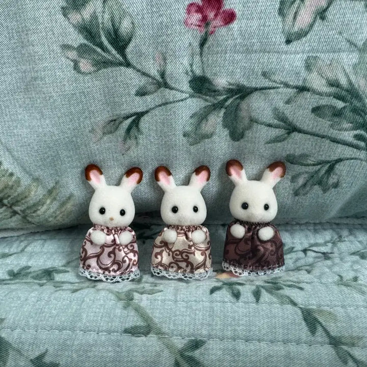 [BUNJANG] Sylvanian Families Chocolate Rabbit 40th Anniversary Newborn Rabbits / 실바니안 초콜릿 토끼 신생아 토끼들