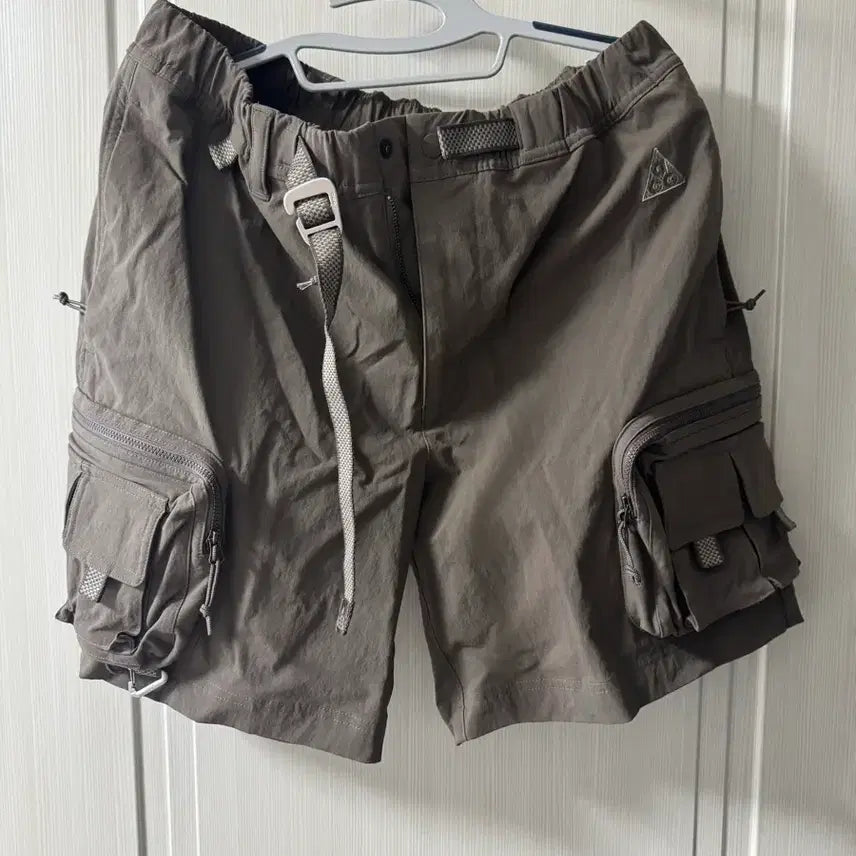 [BUNJANG] Nike ACG Cargo Shorts Ironstone M / 나이키 ACG 카고 반바지 아이언스톤 M