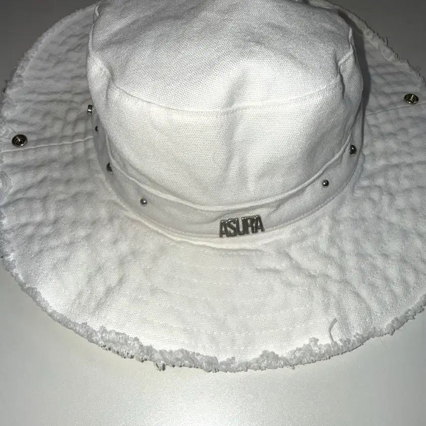 [BUNJANG] Asura Stud Cotton Hat (Ivory) / 아수라 STUD COTTON HAT (IVORY)