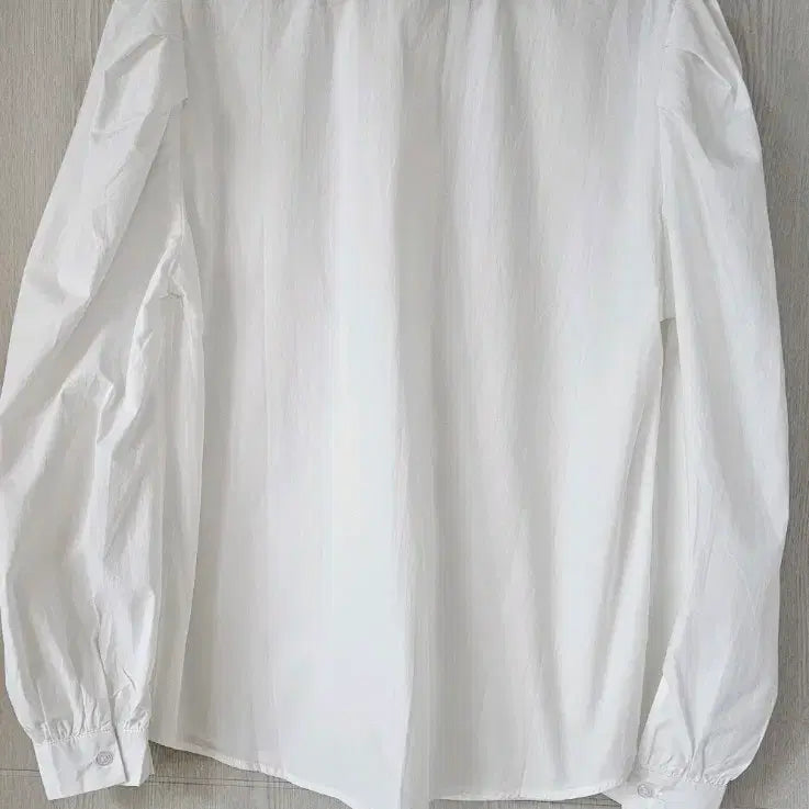 [BUNJANG] White Puff Sleeve Shirt / 퍼프소매 화이트셔츠 새상품