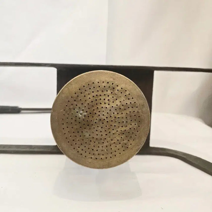 [SOLD OUT] 막국수나 냉면을 집이나 식당에서 직접 짜내던 수동식 기계입니다.