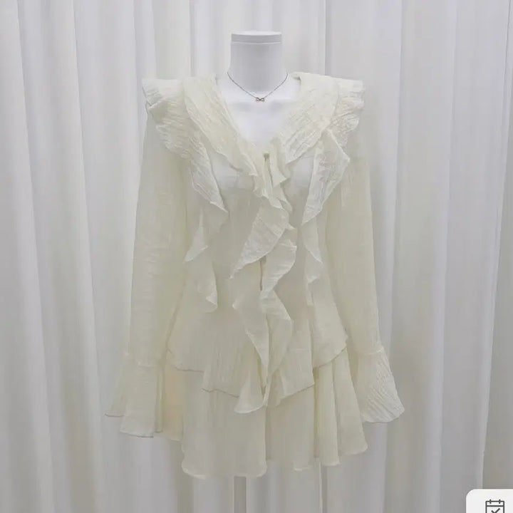[BUNJANG] White Frill Chiffon Two-Piece Set / 화이트 프릴 쉬폰 투피스 세트