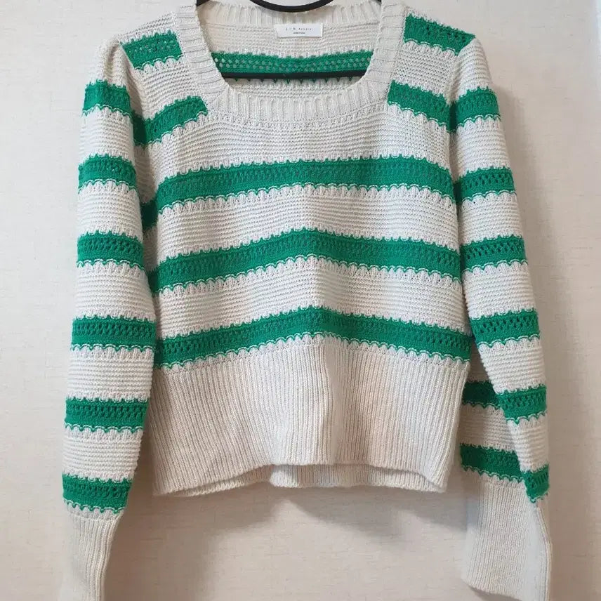 [SOLD OUT] 그린 스트라이프 니트