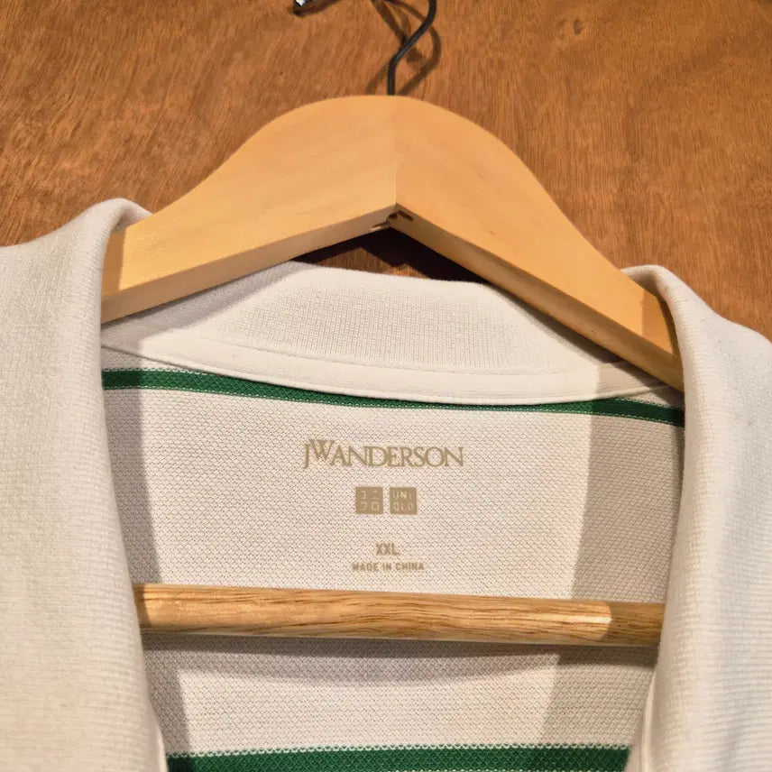 [SOLD OUT] 유니클로 JW앤더슨 카라 반팔 XXL (번556