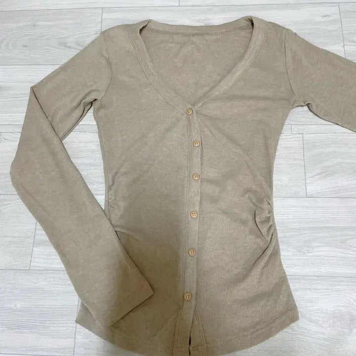 [SOLD OUT] 후드집업 가디건 티셔츠 쇼핑몰 새옷들 6벌