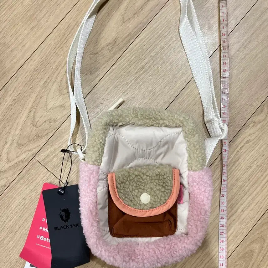 [BUNJANG] Black Yak Pocket Cross Bag / 블랙야크 뽀글이 포켓크로스백 새상품
