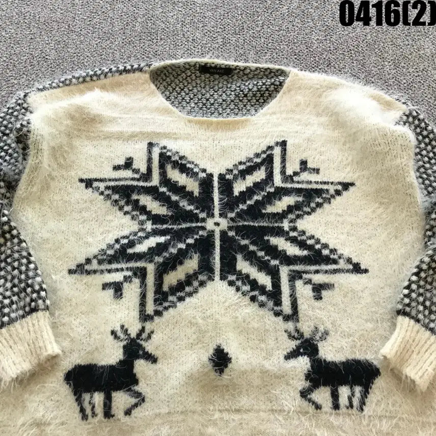 [BUNJANG] Vaneike Deer Pattern Knit Sweater / 반에이크 사슴 패턴 니트 f