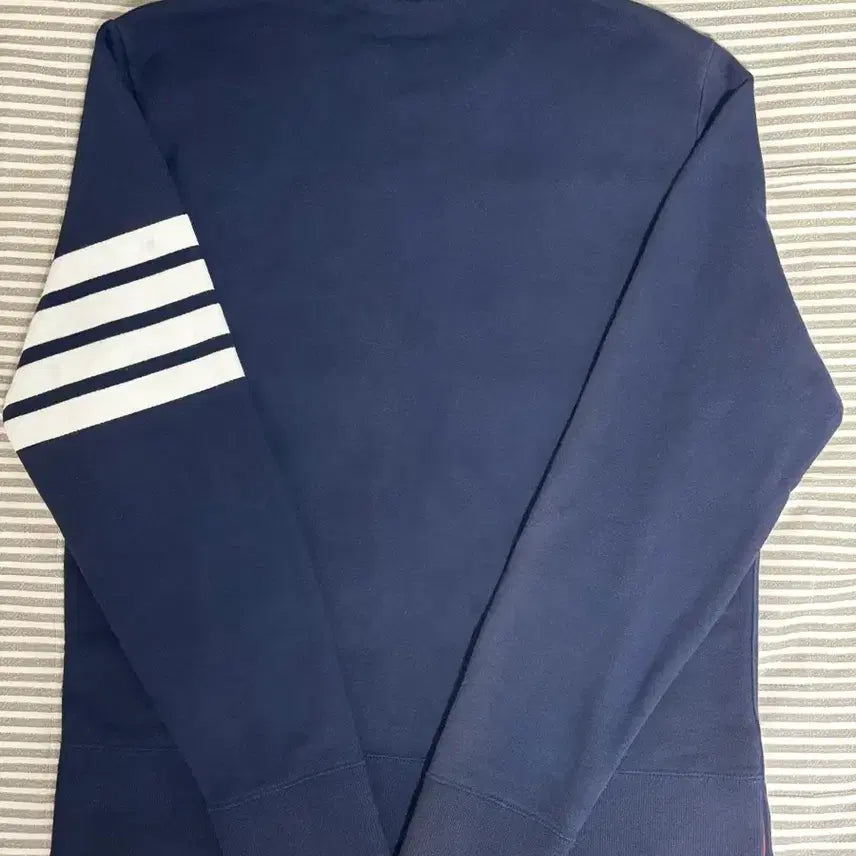 [SOLD OUT] 톰브라운 네이비 삼선 맨투맨 사이즈3