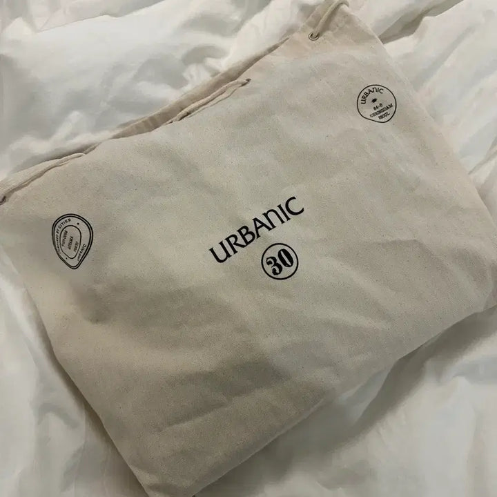 [SOLD OUT] 어바닉30 메일맨 백 카키베이지