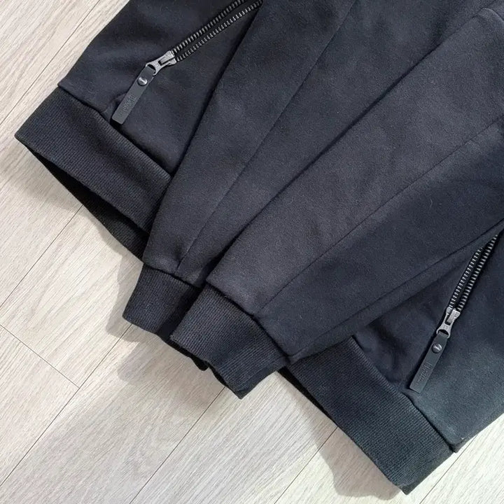 [SOLD OUT] 내셔널지오그래픽 맨투맨 L