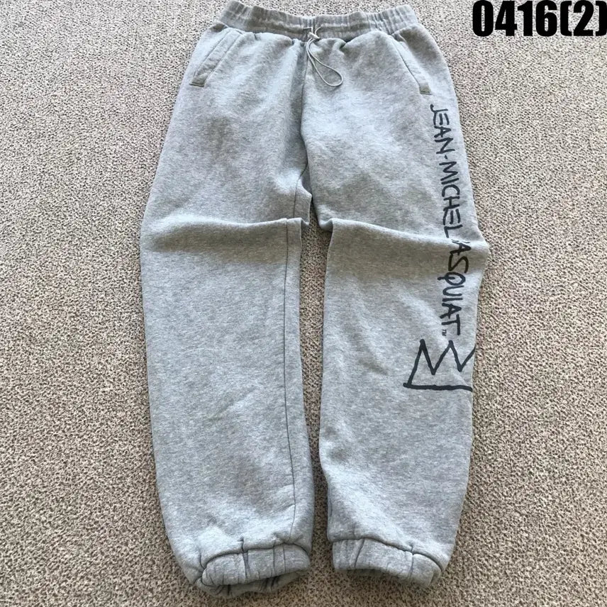 [BUNJANG] Jean-Michel Basquiat Grey Training Pants / 장미셀 바스키아 프린팅 회색 트레이닝 바지 64