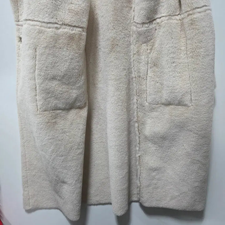 [BUNJANG] Codes Combine Ivory Faux Fur Coat / 코데즈컴바인 아이보리 무스탕 코트 26041601