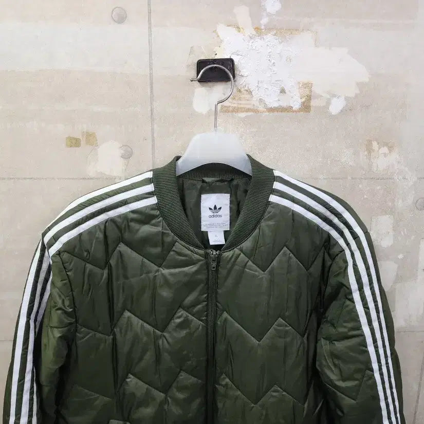 [BUNJANG] Adidas SST Quilted Varsity Jacket (XL) / (XL)아디다스 남성 SST 퀄팅 바시티 점퍼/105size/상태우수