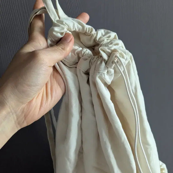 [BUNJANG] Blossom Mond Ivory Drawstring Backpack / blossom 블로썸 블라썸 몬드 아이보리 드로우스트링 백팩 새상품