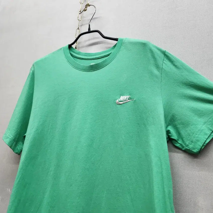 [SOLD OUT] 나이키 로고 자수 반팔티 XL(L)