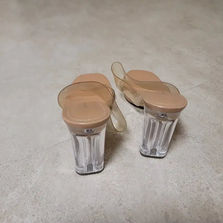 [BUNJANG] Transparent Mule Heel Sandals Beige 235 / 투명 뮬 힐 샌들 베이지톤 6사이즈 235