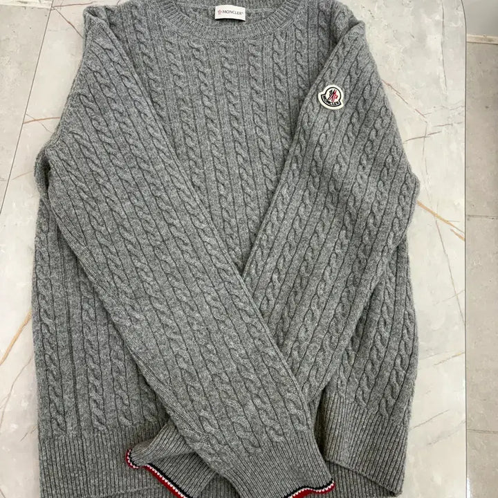 [BUNJANG] Moncler Knit Sweater (L Size) / [L사이즈] 몽클레어 니트