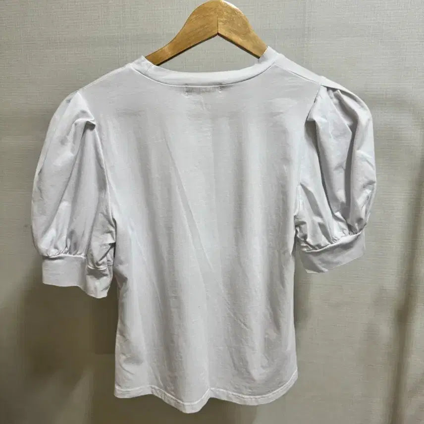 [SOLD OUT] 새상품 화이트 퍼프 반팔 티셔츠