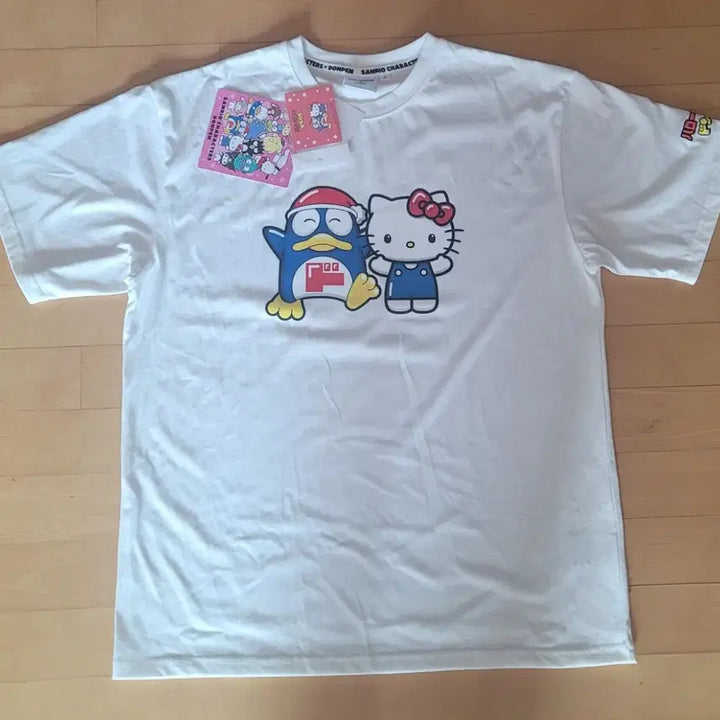 [BUNJANG] Don Peng x Hello Kitty Collaboration Short-Sleeve T-Shirt (L) / 돈펭 신상 헬로키티 콜라보 반팔티셔츠 L