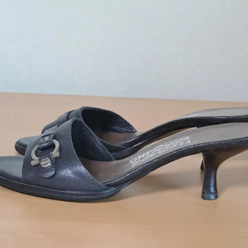 [BUNJANG] Ferragamo 6.5D 235 Sandals / 페레가모 6.5D 235 샌들 슬리퍼