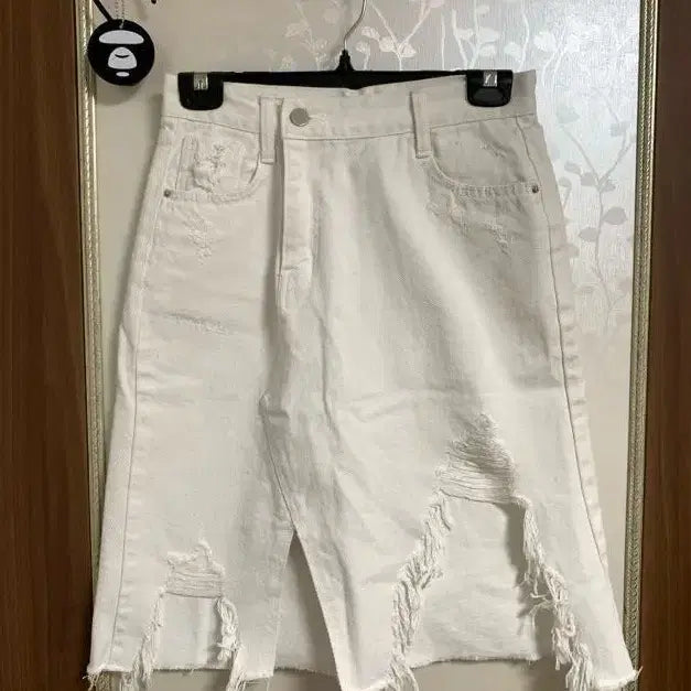 [BUNJANG] White Denim Midi Asymmetrical Skirt / 화이트 데님 미디 언발 스커트