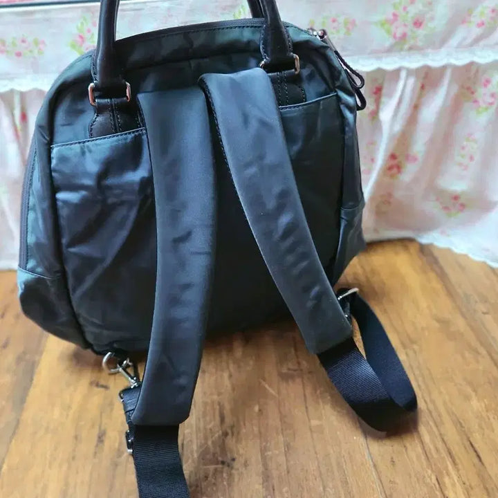 [BUNJANG] Tumi 3-Way Convertible Backpack/Crossbody/Tote Bag / 정품투미 백팩/크로스백/토트백 3way 백