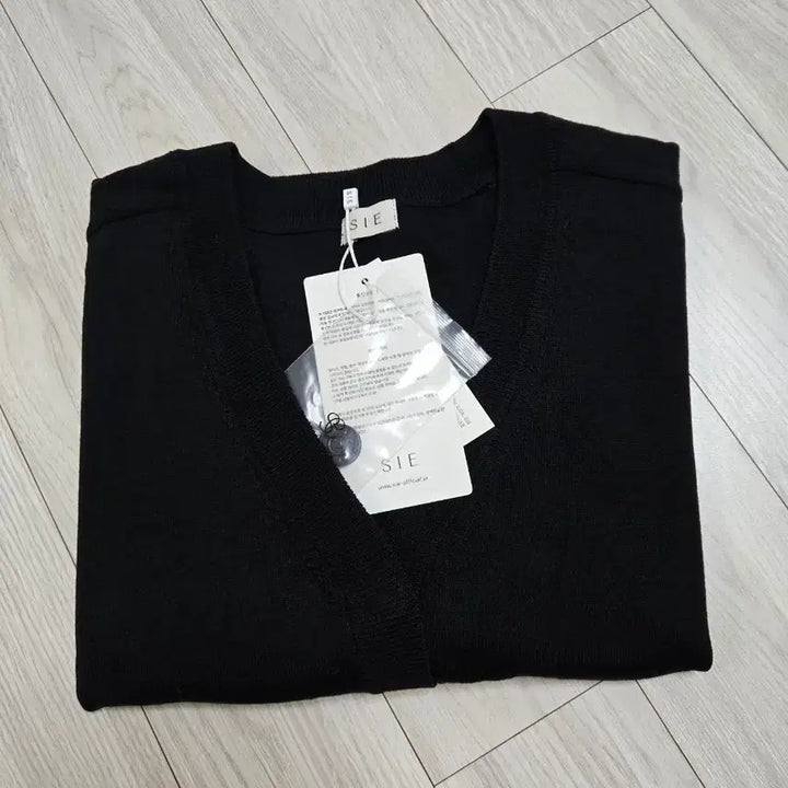 [SOLD OUT] (새상품)시에sie 썸미니 루즈 가디건 블랙
