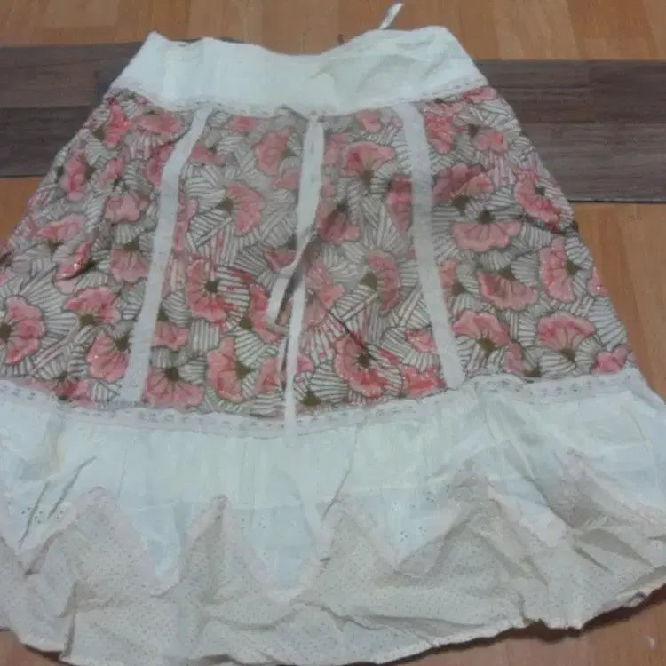 [BUNJANG] Thursday Island Midi Skirt / 6천원구제 써스데이아일랜드 여성 치마 스커트 미디스커트 베-2