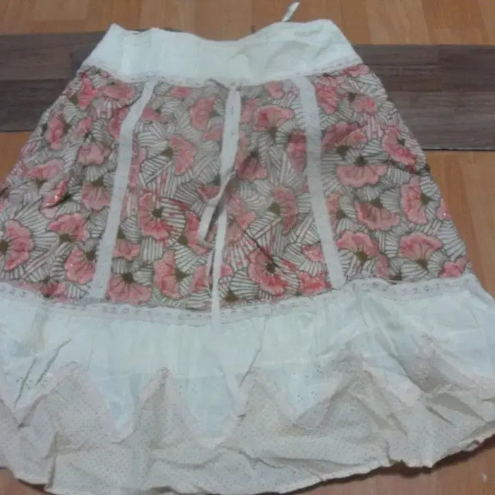 [BUNJANG] Thursday Island Midi Skirt / 6천원구제 써스데이아일랜드 여성 치마 스커트 미디스커트 베-2