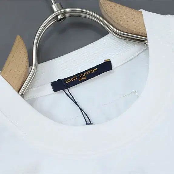 [BUNJANG] Louis Vuitton Monogram Flower Embroidered Round T-Shirt / 모노 플라워 자수로고 라운드 티셔츠