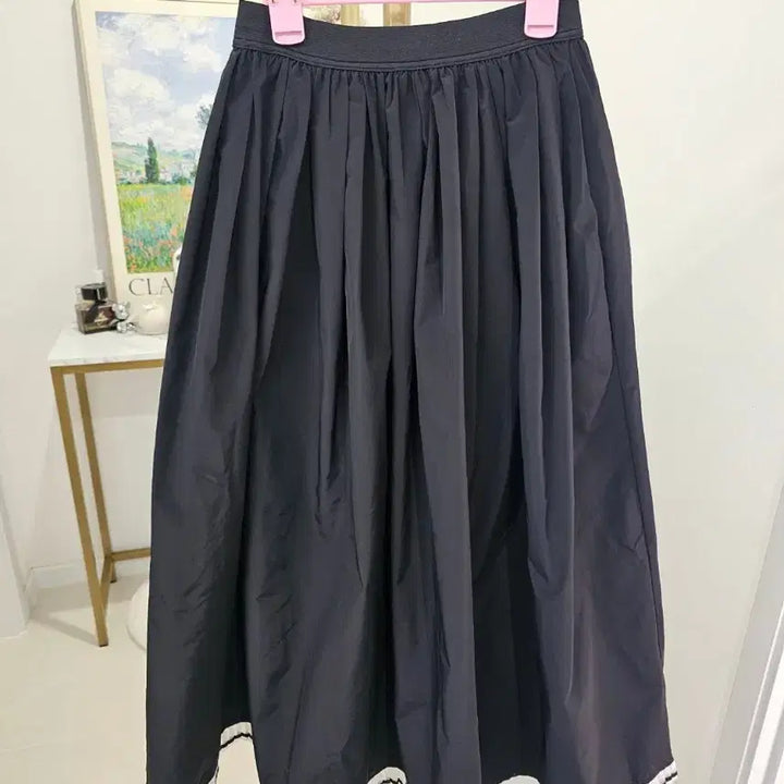 [BUNJANG] Bottom Hem Detail Hepburn Long Skirt / 고퀄 밑단포인트 햅번 롱스커트
