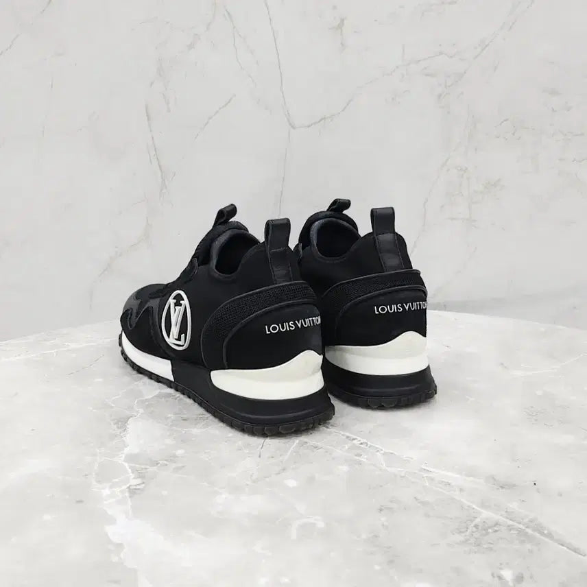 [BUNJANG] Louis Vuitton LV Runway Sneakers / 36 / 루이비통 LV 로고 런어웨이 스니커즈