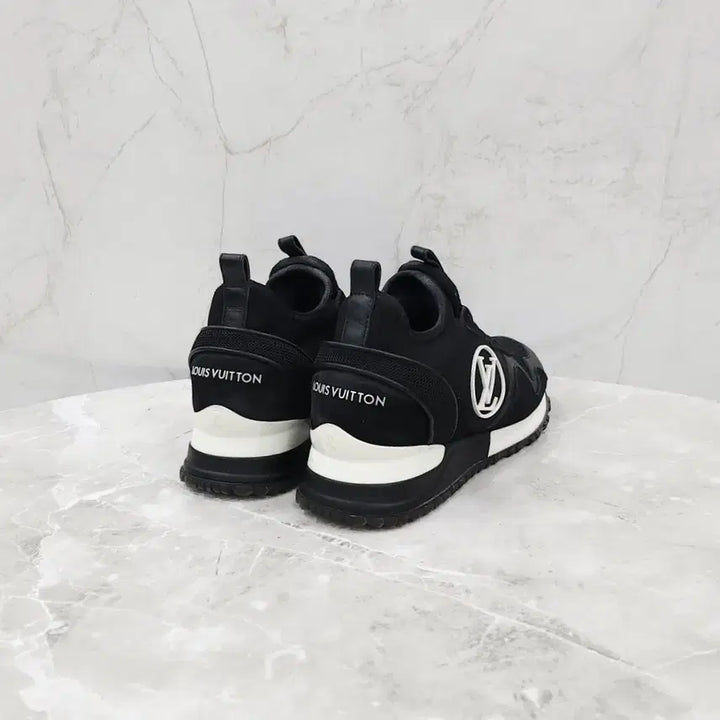 [BUNJANG] Louis Vuitton LV Runway Sneakers / 36 / 루이비통 LV 로고 런어웨이 스니커즈