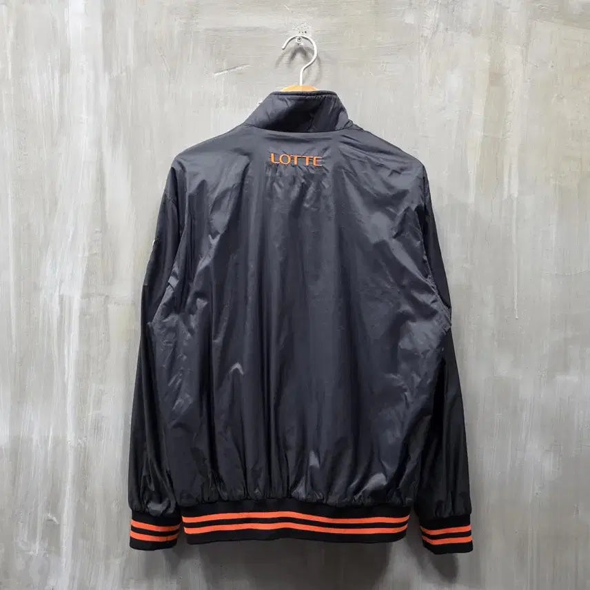[BUNJANG] Lotte Giants Windbreaker Jacket (XS) ST3098 / 롯데자이언츠 바람막이 점퍼/여성(XS)/ST3098/새상품수준