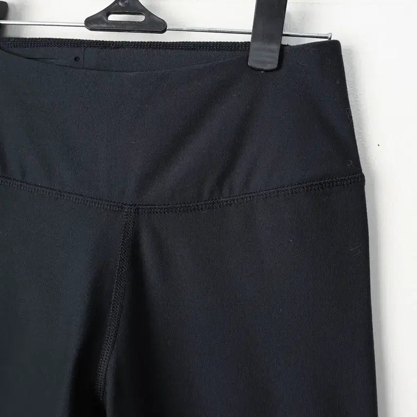 [BUNJANG] Nike Leggings (Size M) / 23/나이키 레깅스