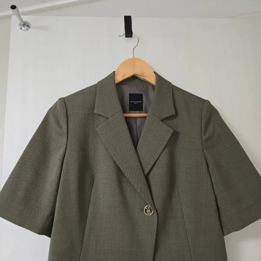 [SOLD OUT] 새상품) 미니멈 고퀄 정장 반팔자켓