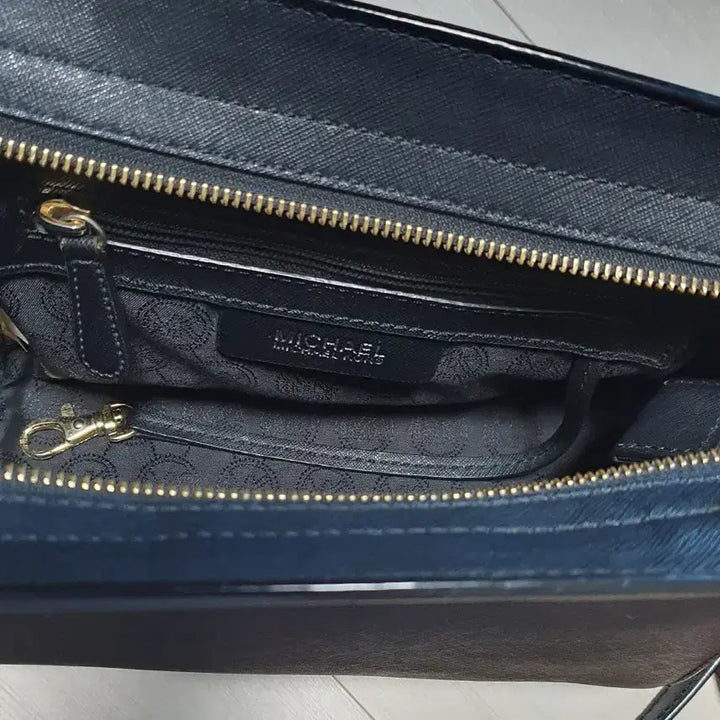 [BUNJANG] Michael Kors Crossbody Bag / 마이클코어스 여성 크로스백 중고 가방 은피아노