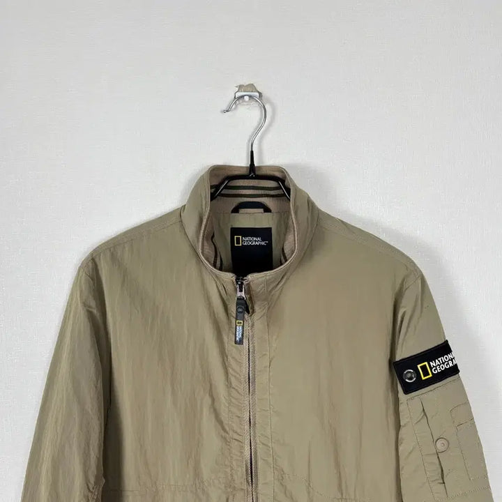 [SOLD OUT] 내셔널지오그래픽 베이지 바람막이 자켓 점퍼 남L 100 라덴 빈티지