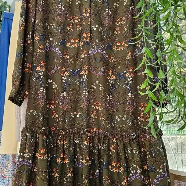 [SOLD OUT] [새상품]쉬폰 프릴 카키 롱원피스