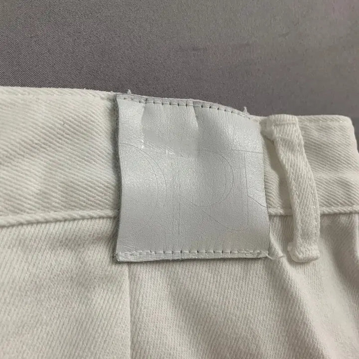 [BUNJANG] L ORR Cutoff Wide Bermuda Denim Shorts / L ORR 오르 컷오프 와이드 버뮤다 데님 쇼츠 청반바지