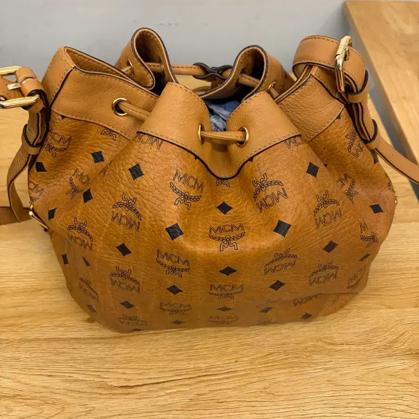 [BUNJANG] MCM Visetos Bucket Bag / MCM 비세토스 버킷백