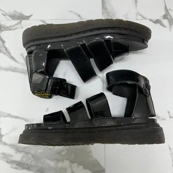 [BUNJANG] Dr. Martens Clarissa Sandals / 닥터마틴 클라리사 샌들 에나멜 블랙